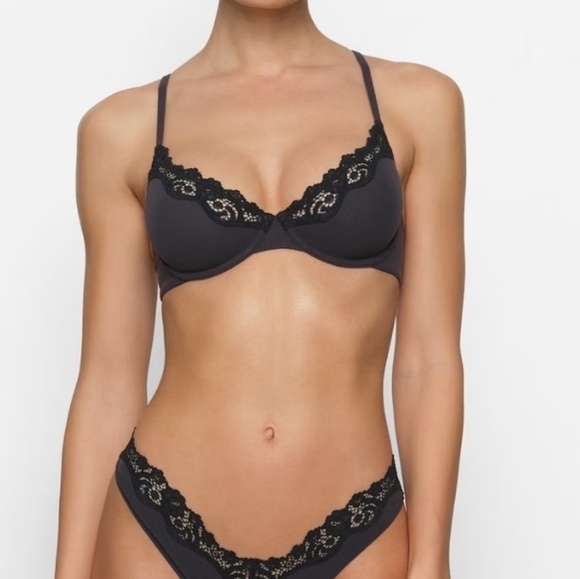 SKIMS Black Lace Bra Set NWOT - Picture 1 of 4